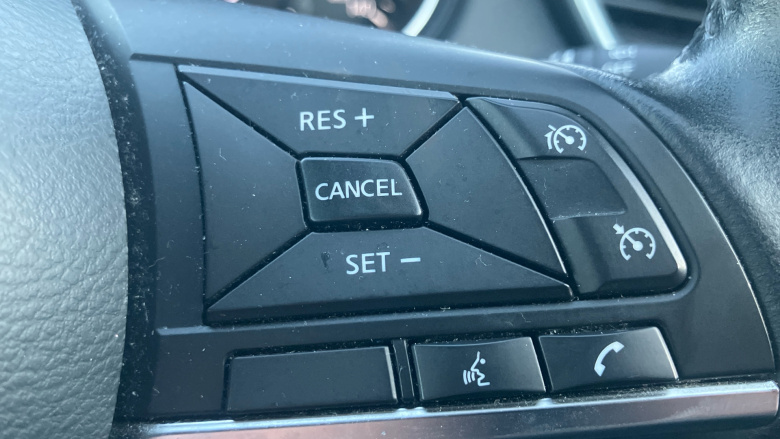 Nissan Qashqai 1.3 DiG-T Acenta Premium 5dr Petrol Hatchback